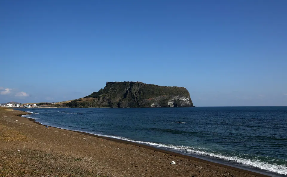 광치기해변에서 바라본 성산일출봉